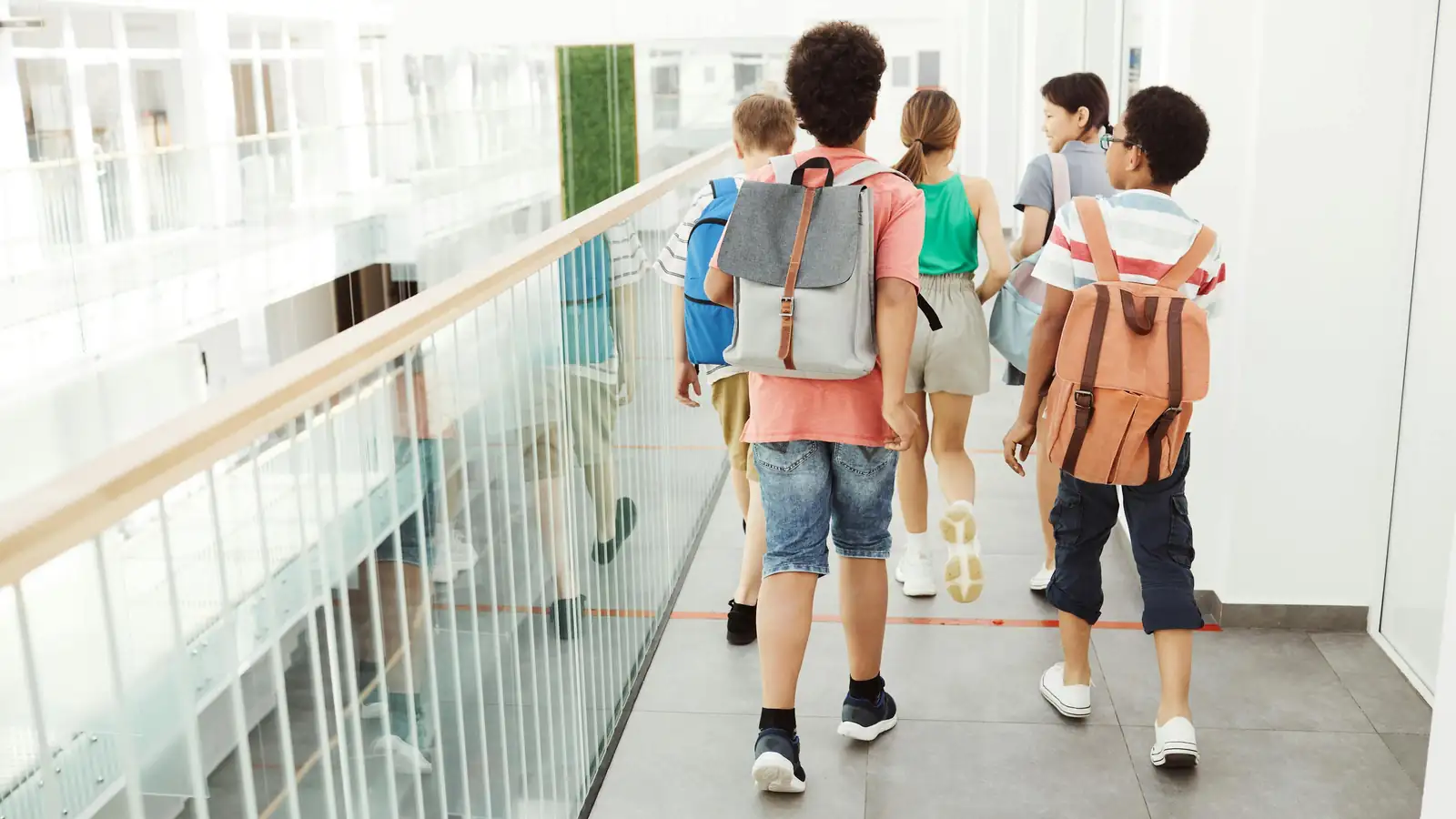 Students walking to a language school in the city